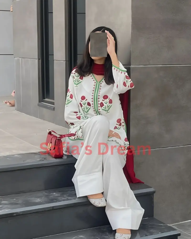 White Garden Grace 🌿