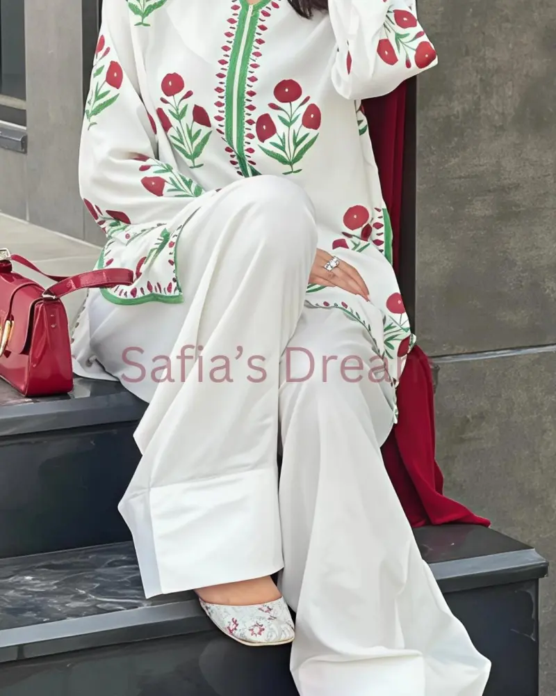 White Garden Grace 🌿